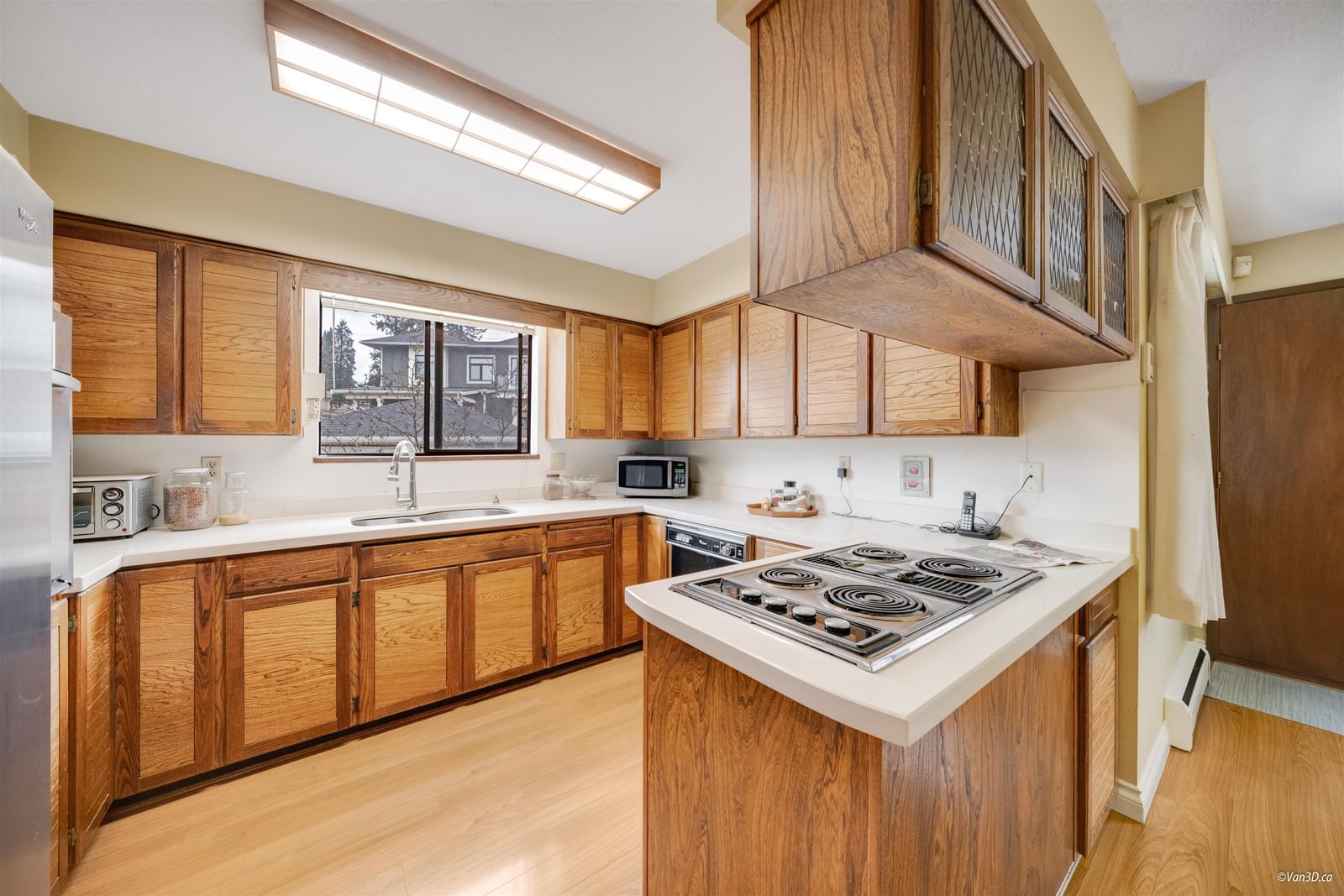 Listing Image 11