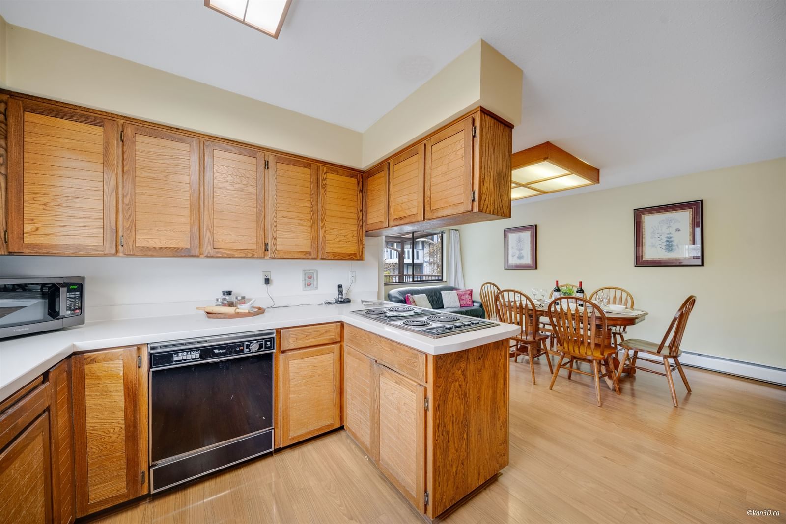 Listing Image 12
