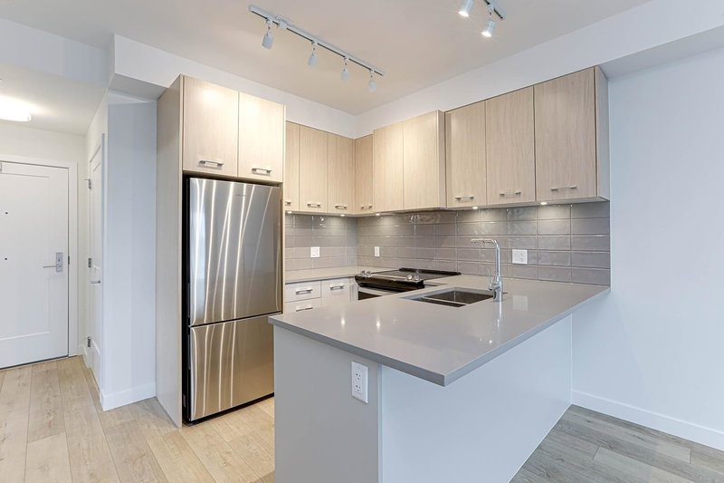 206 - 4933 Clarendon Street, Vancouver, V5R 3J3 | Image 3