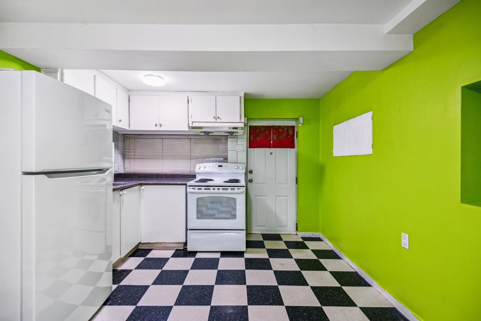 Listing Image 18