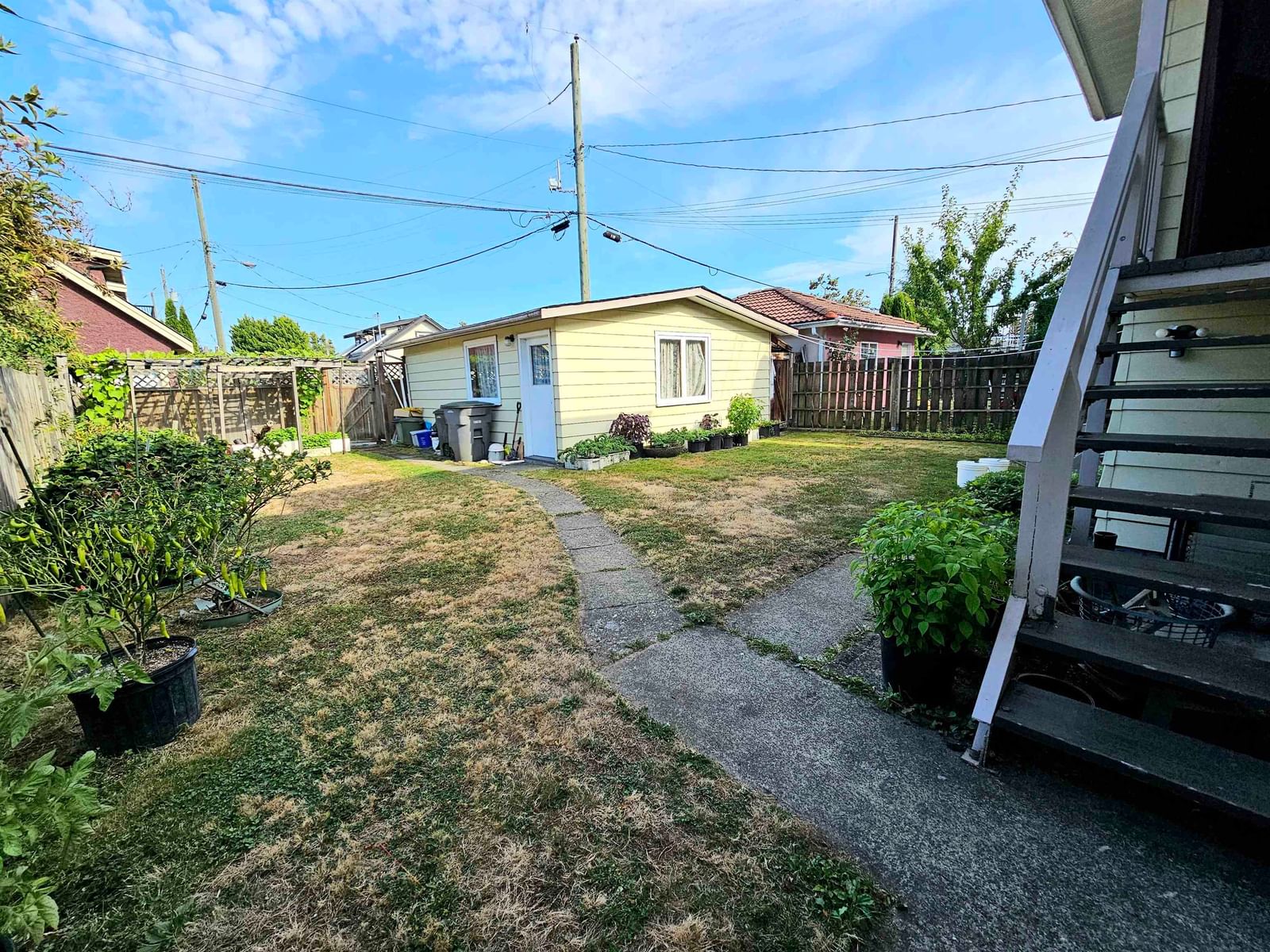 Listing Image 3