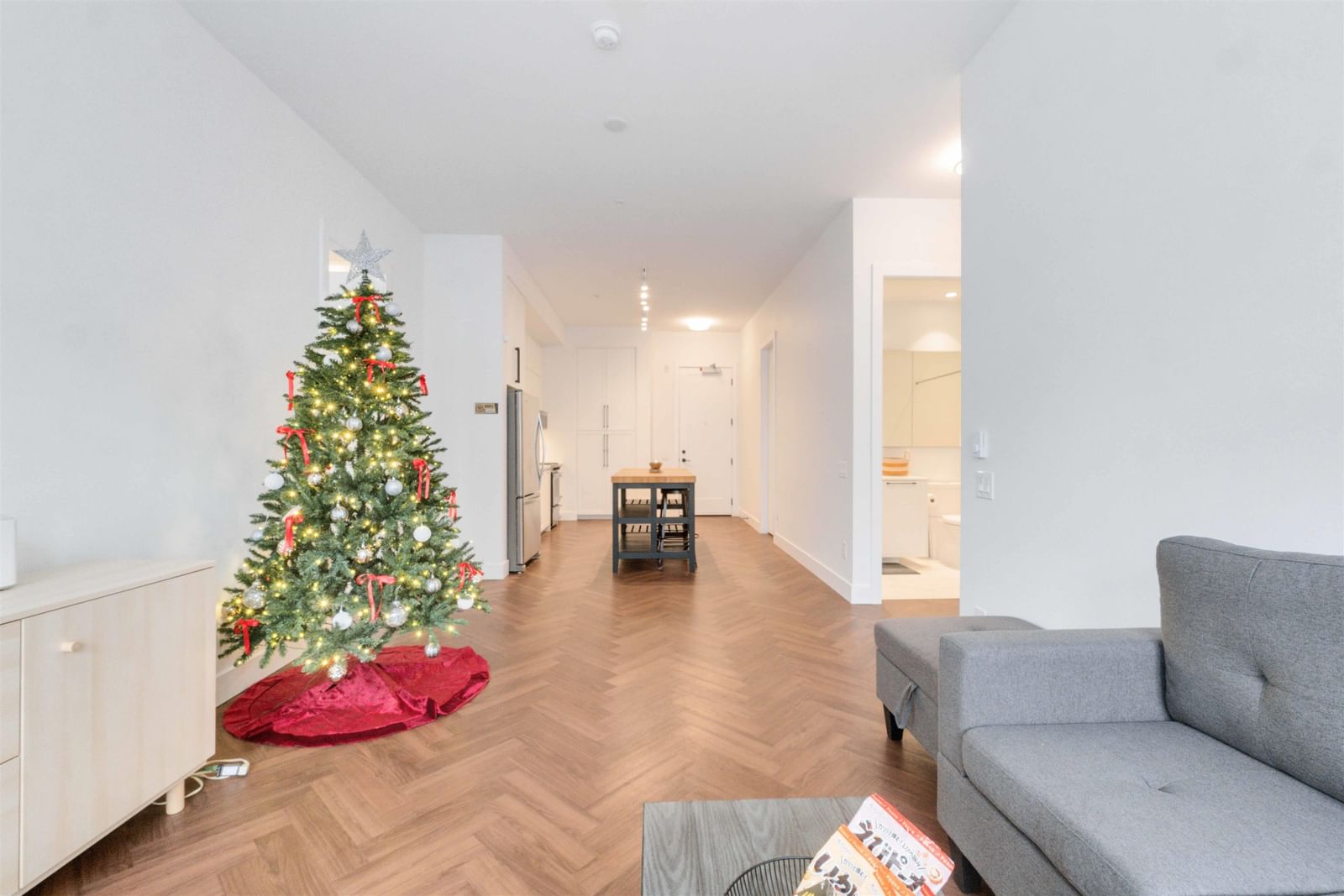 Listing Image 10