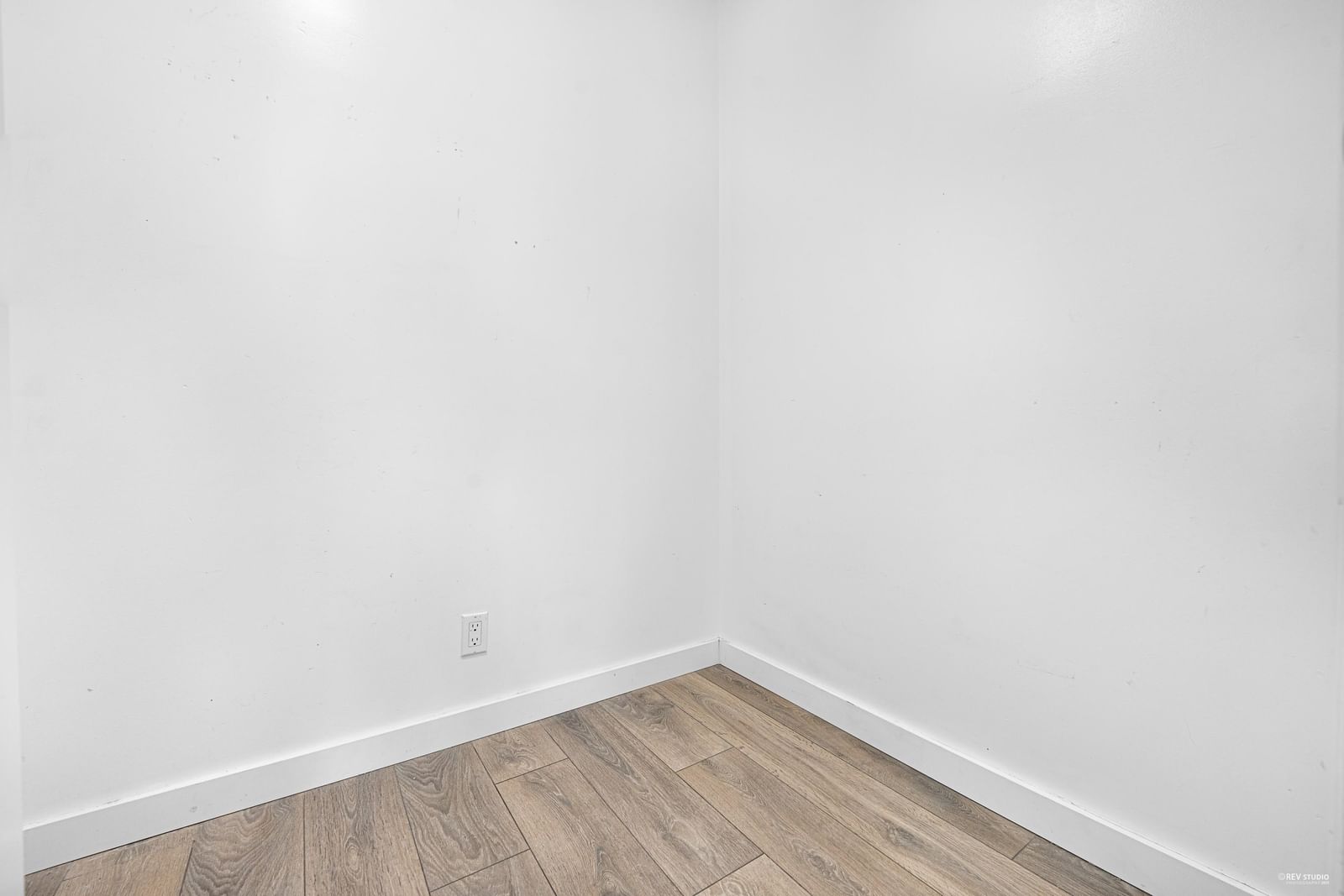 Listing Image 26