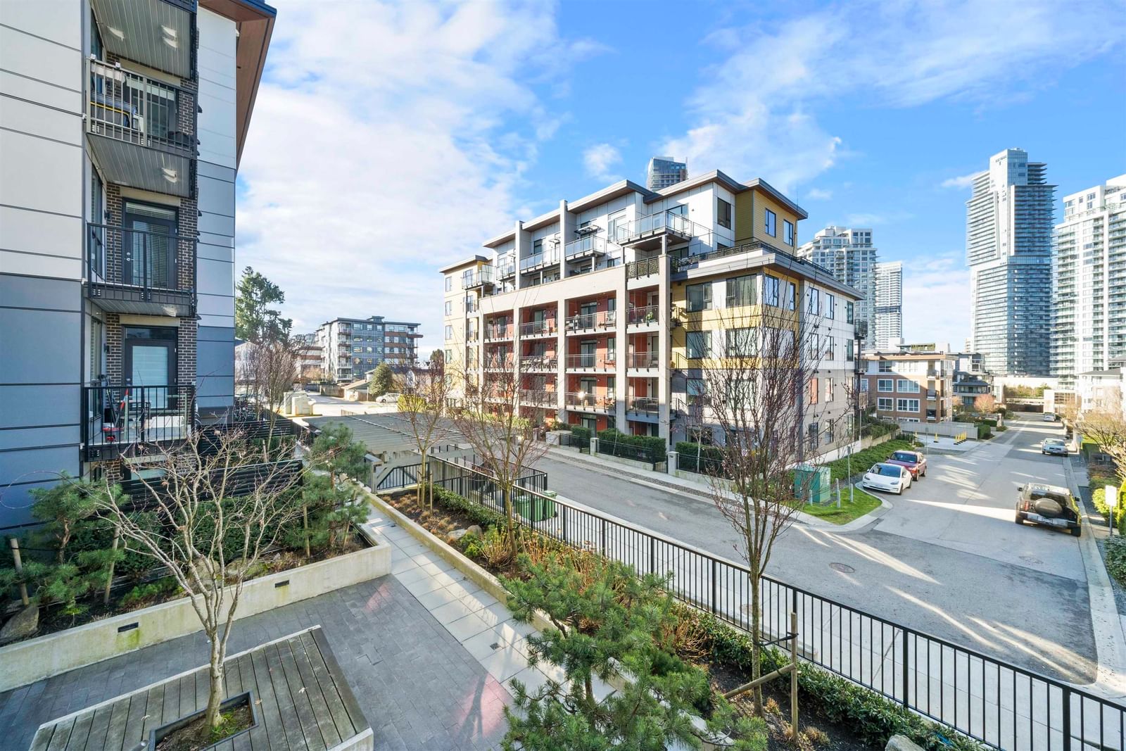 Listing Image 11