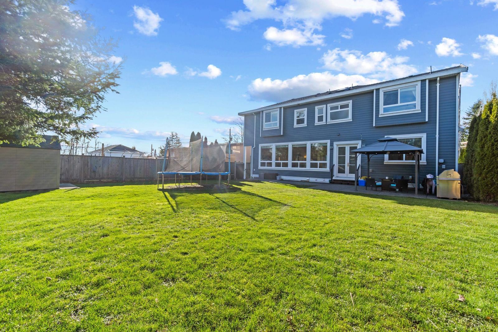 Listing Image 12
