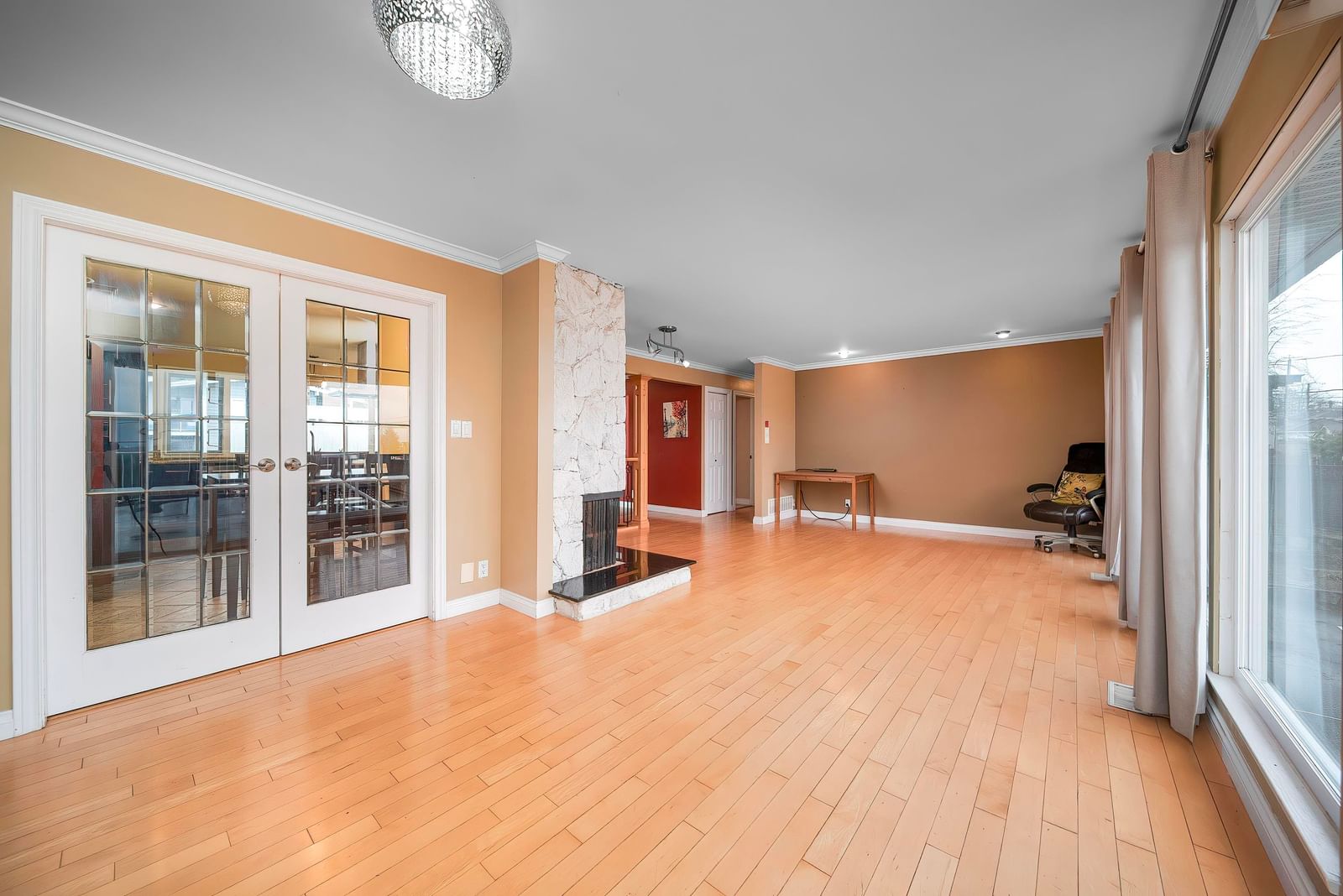 Listing Image 18