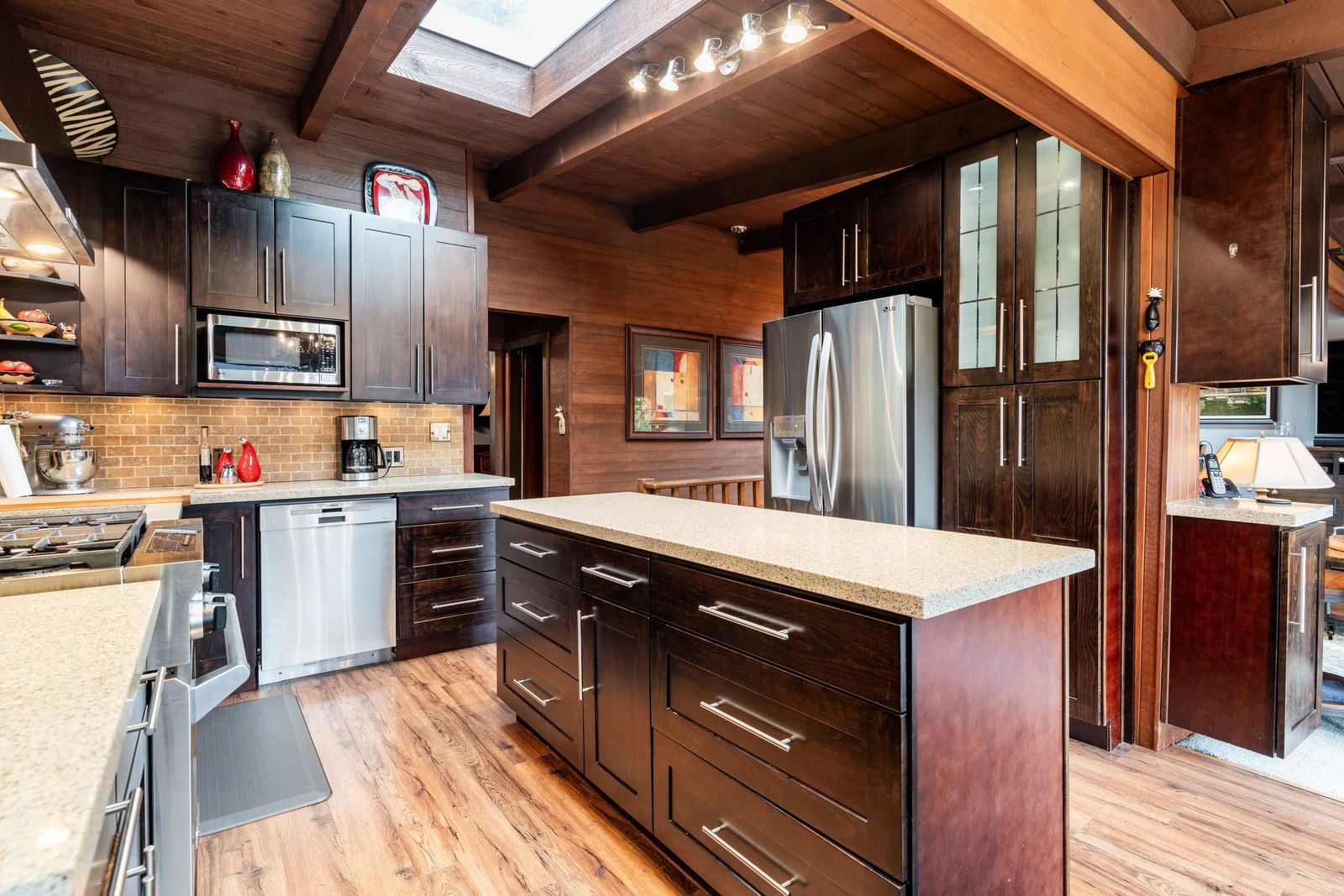 Listing Image 15