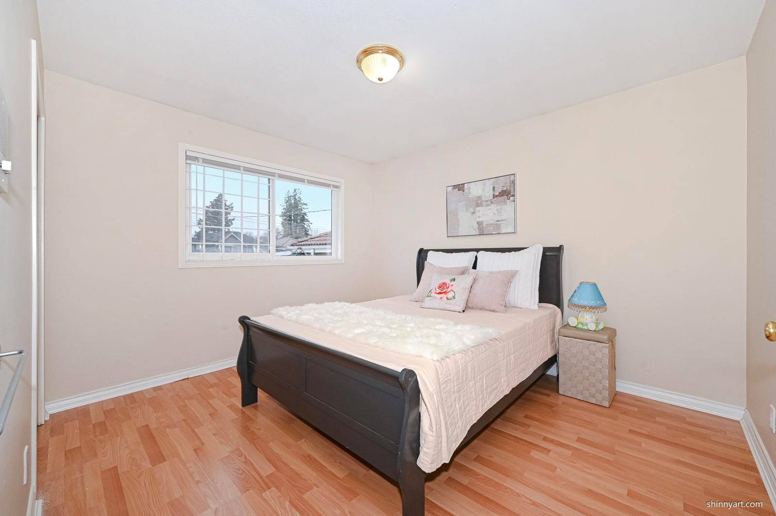 Listing Image 22