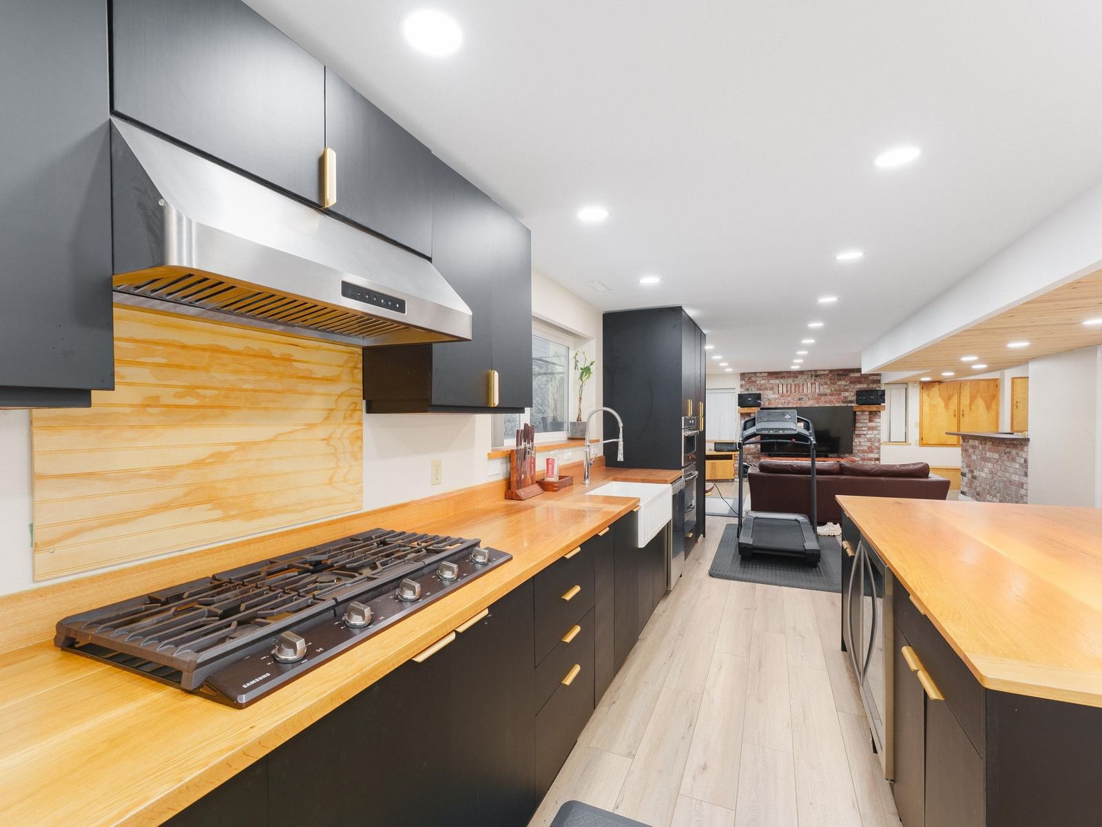 Listing Image 29
