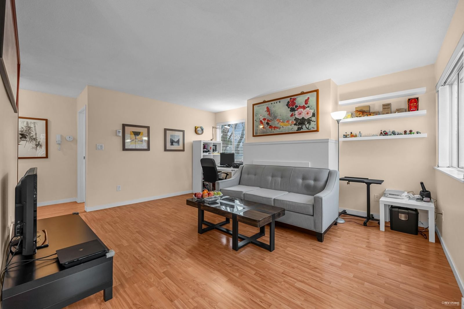 Listing Image 6