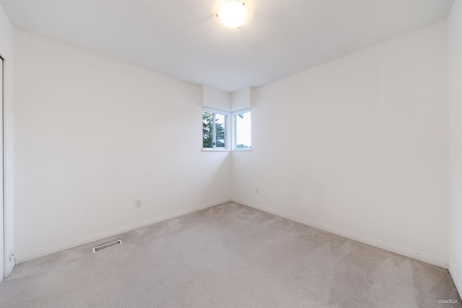 Listing Image 30