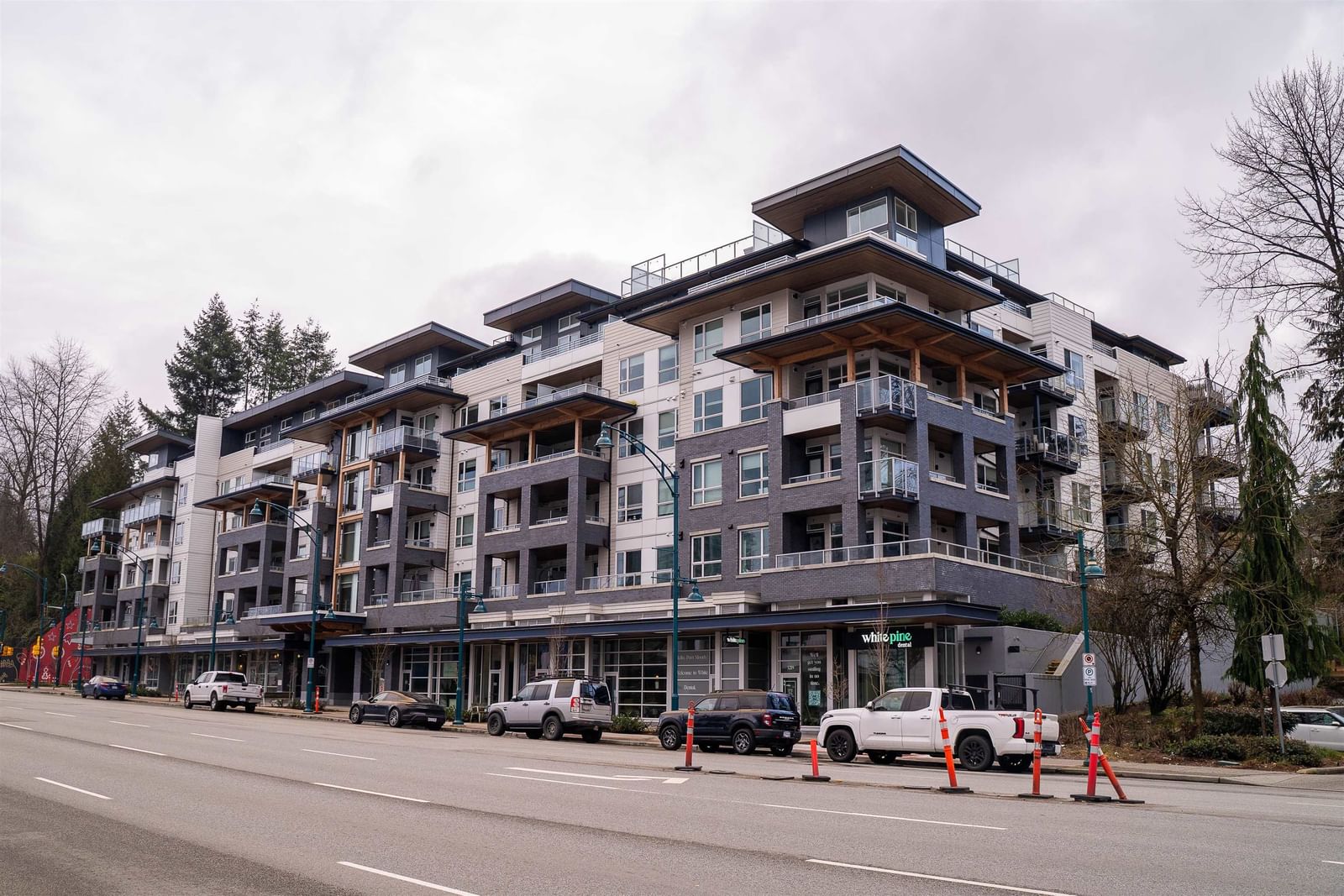 Listing Image 5