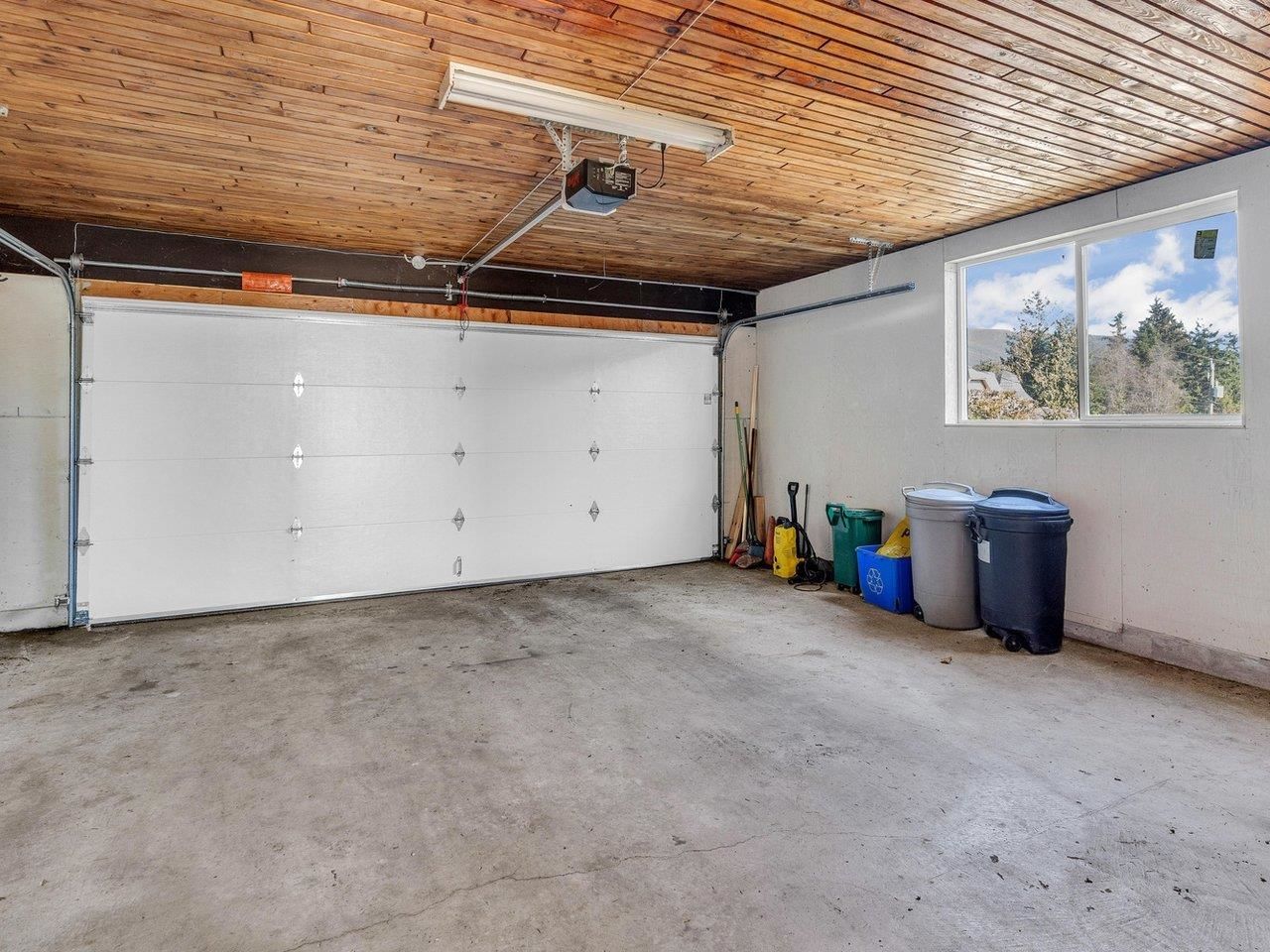 Listing Image 38