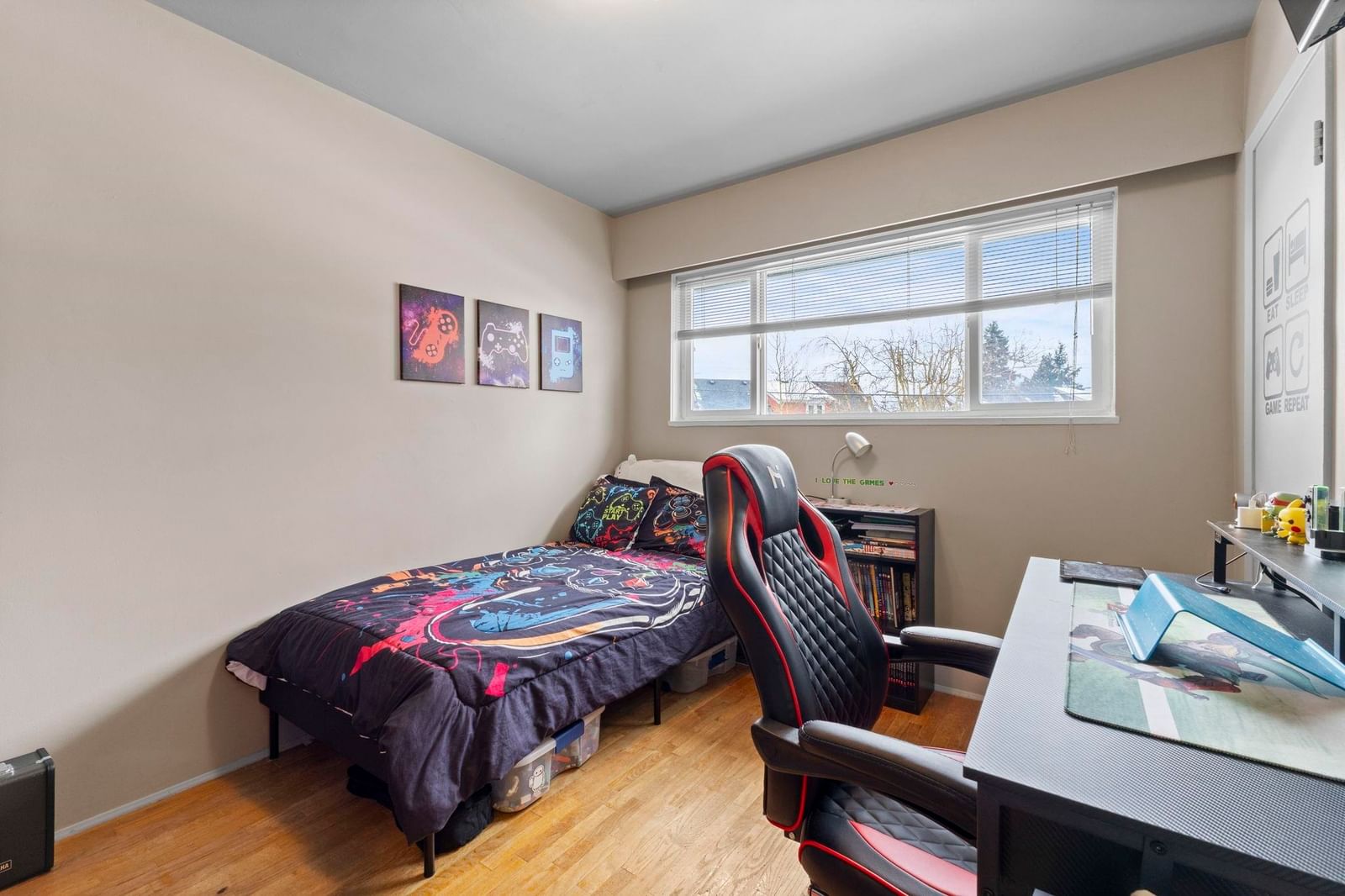 Listing Image 19