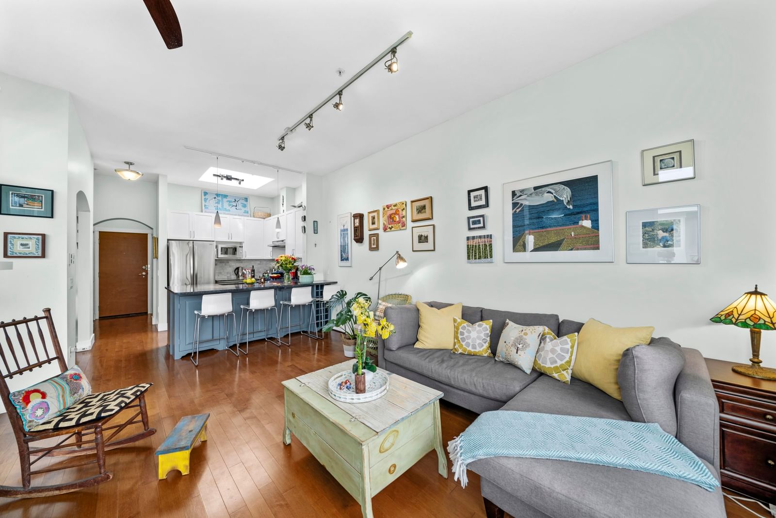 Listing Image 18