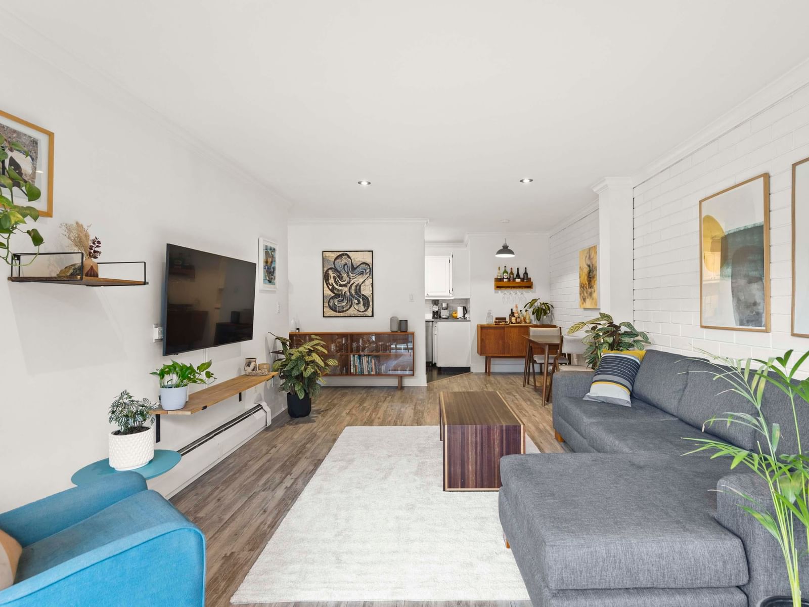 Listing Image 14