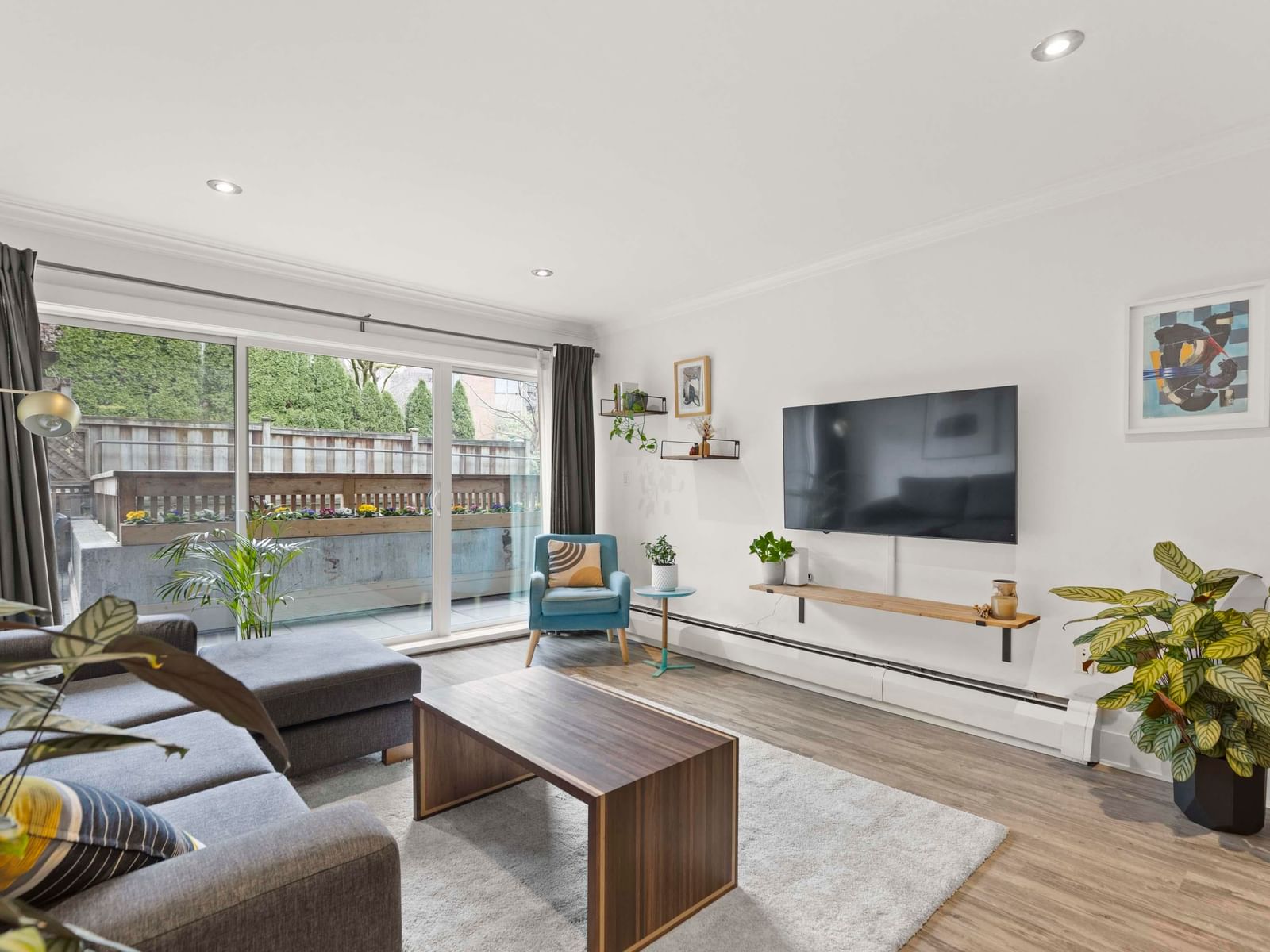 Listing Image 9