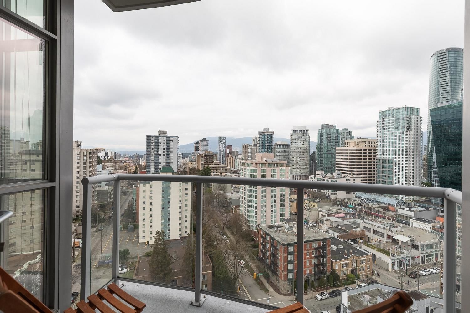 Listing Image 11