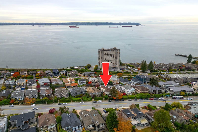 2364 Marine Drive, West Vancouver, British Columbia