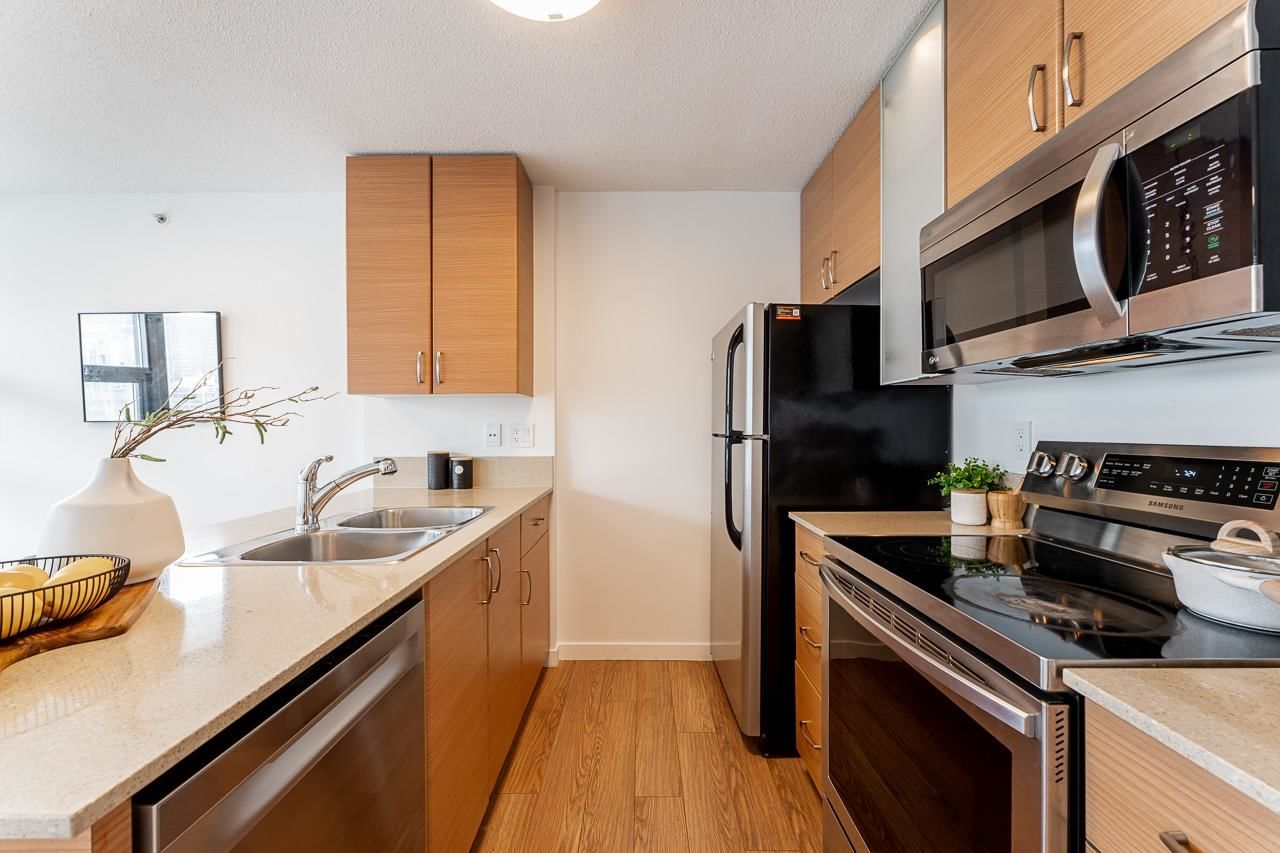 Listing Image 11