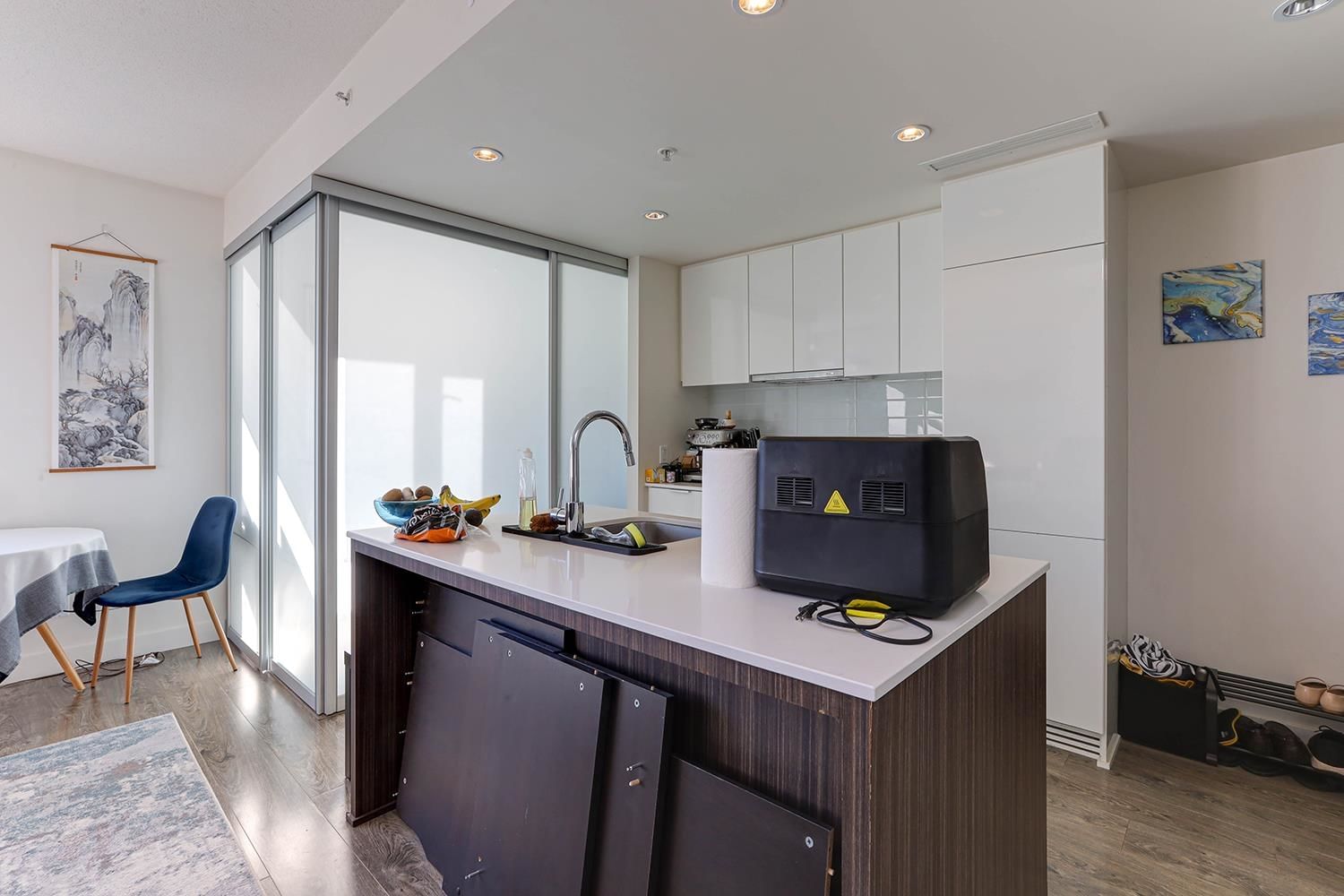 Listing Image 9