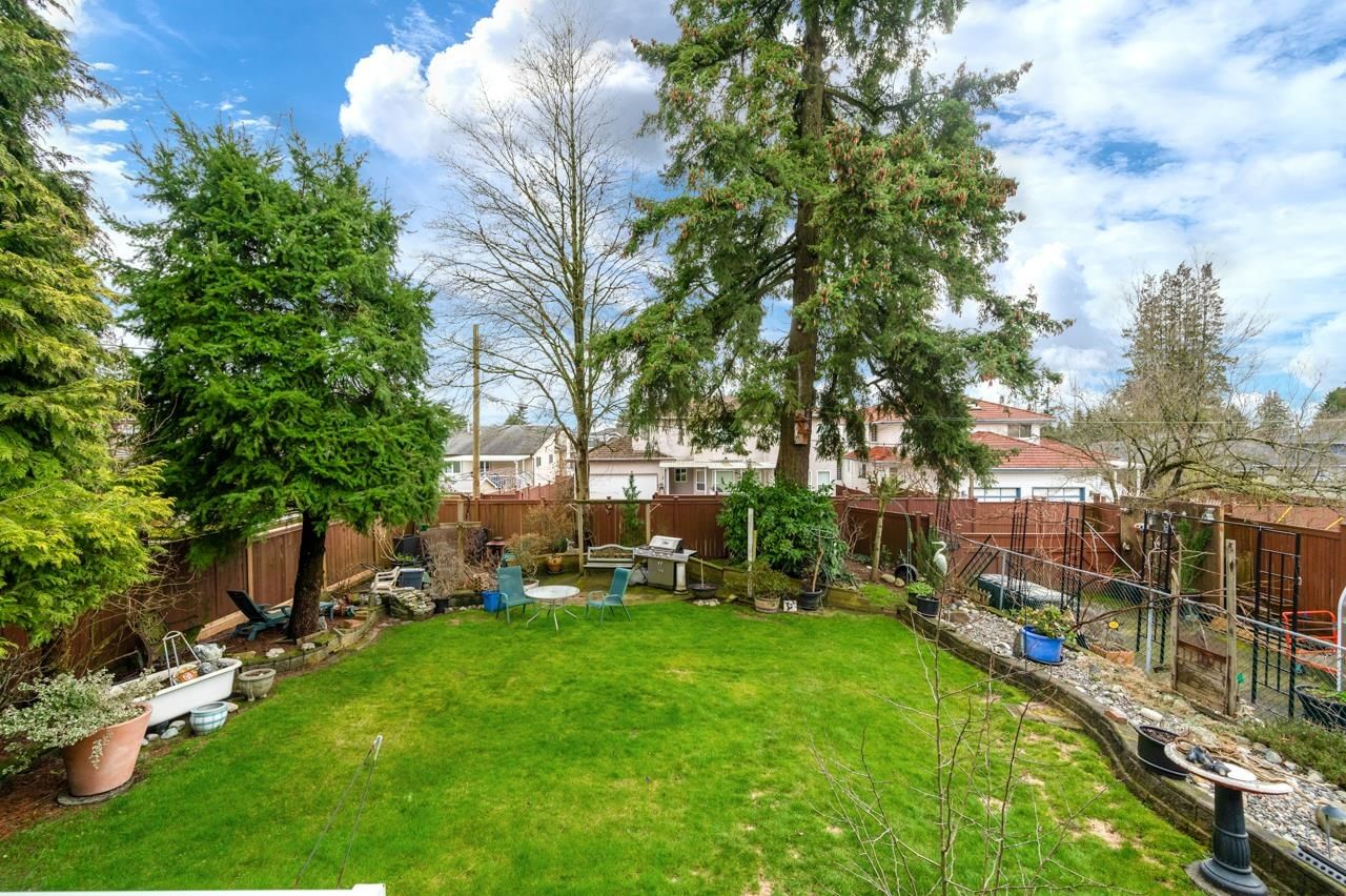 Listing Image 6