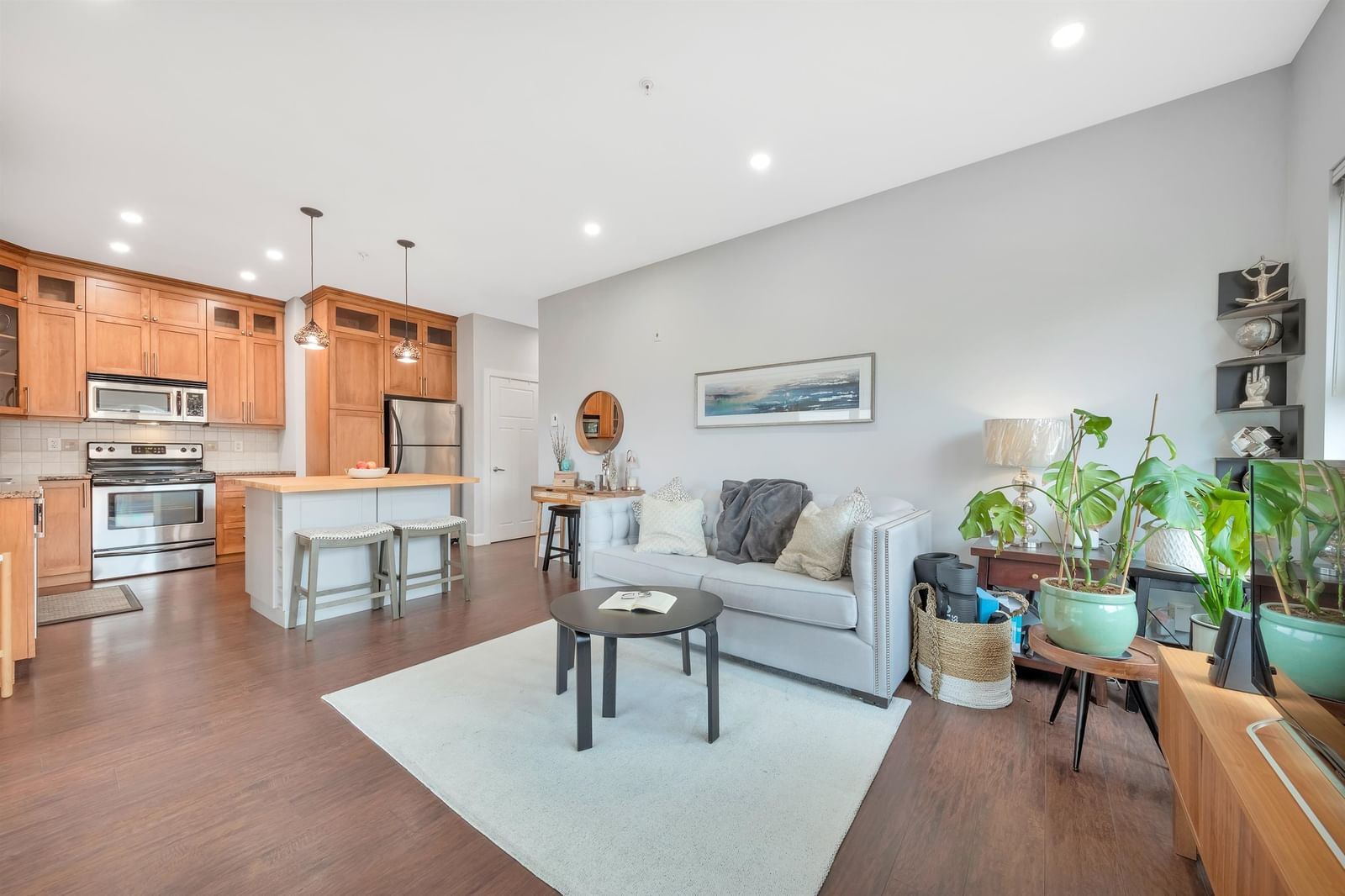 Listing Image 14