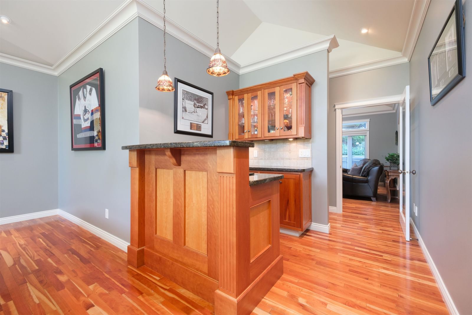 Listing Image 13
