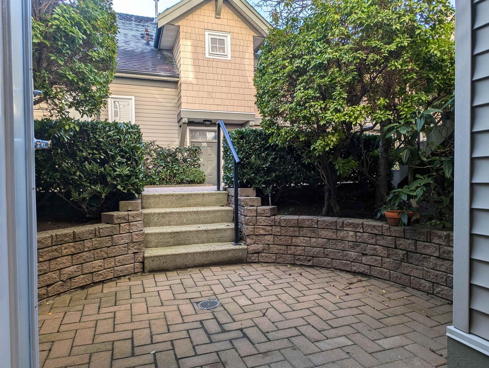 Listing Image 32