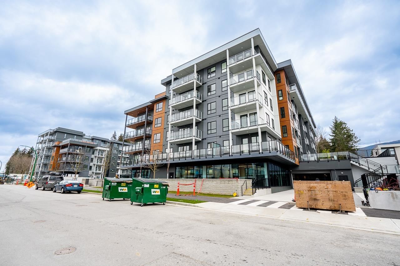 Listing Image 5