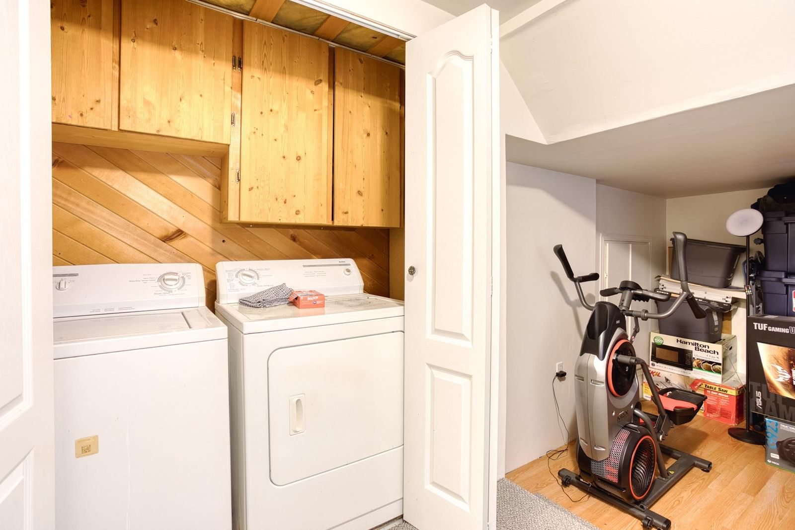 Listing Image 12