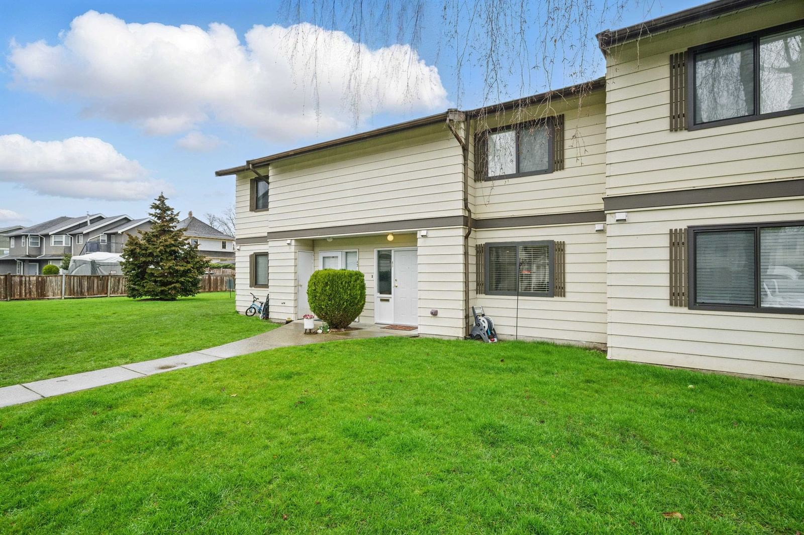 Listing Image 24