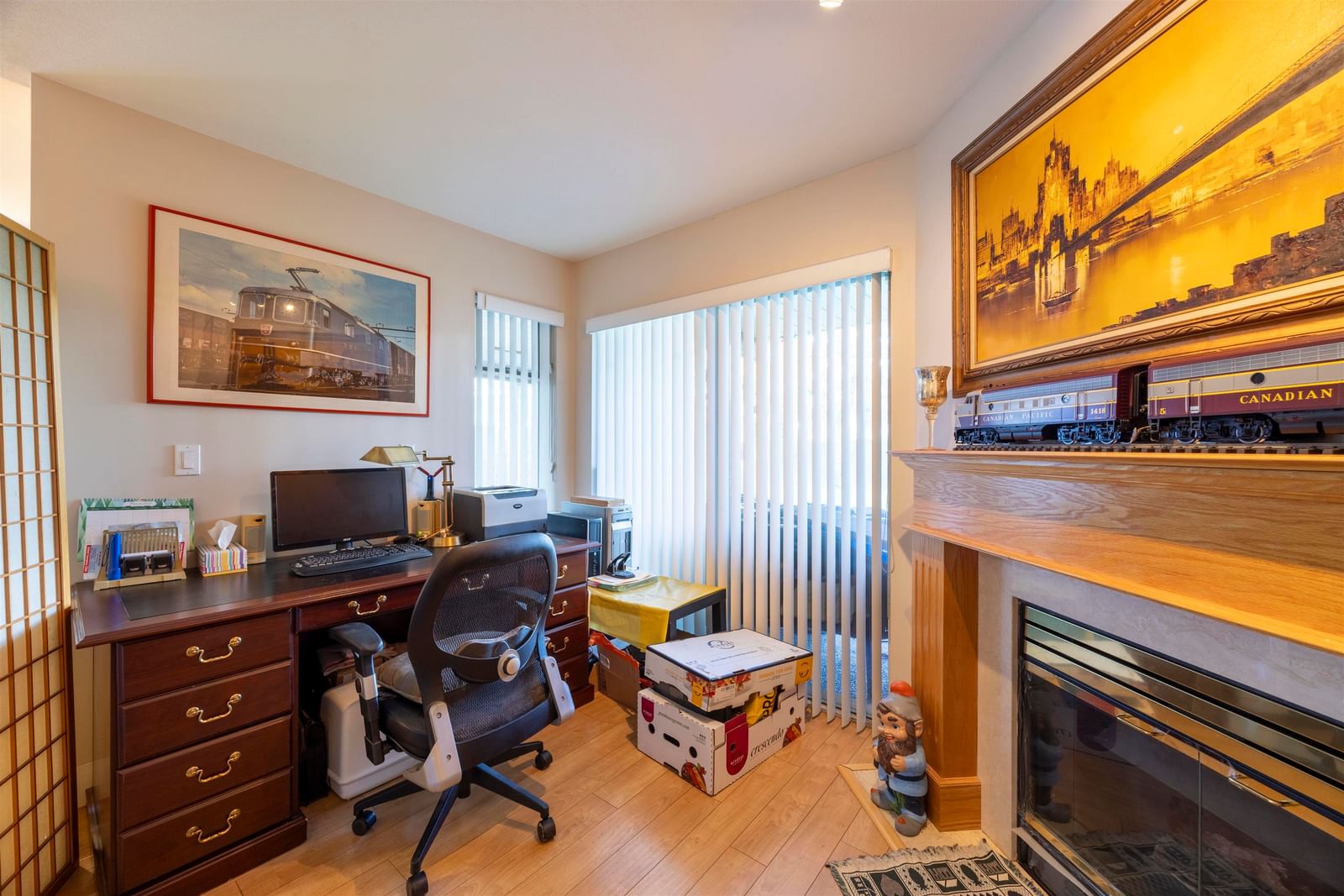 Listing Image 6