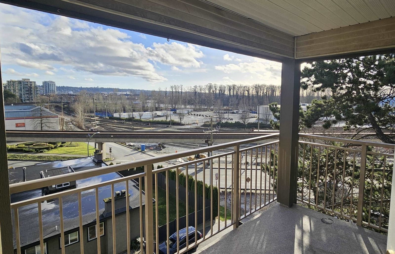 Listing Image 17