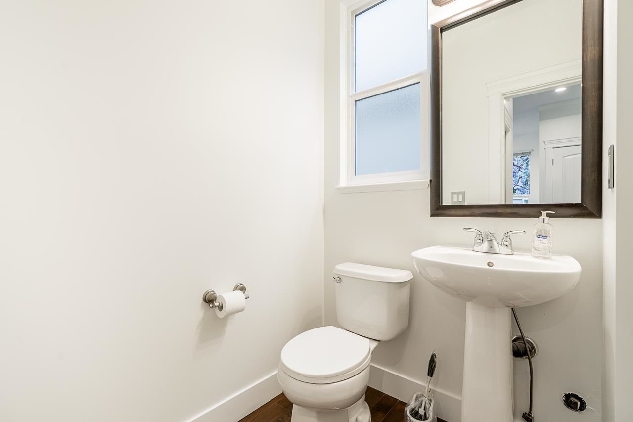 Listing Image 11