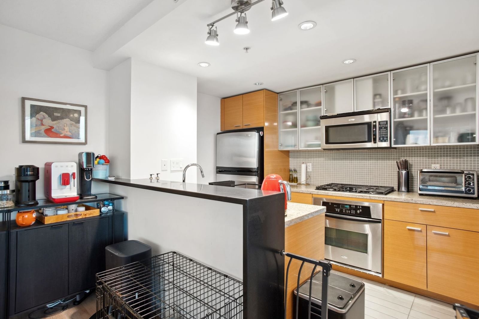 Listing Image 9