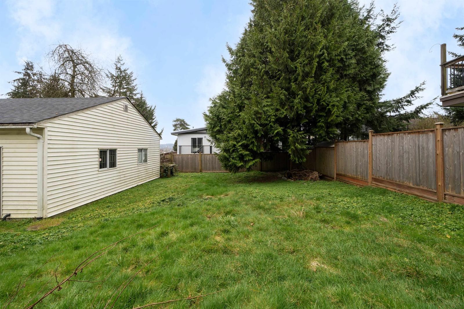 Listing Image 28