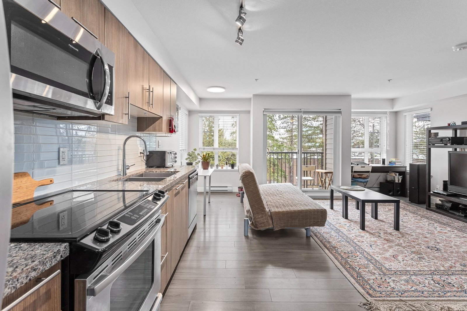 Listing Image 15