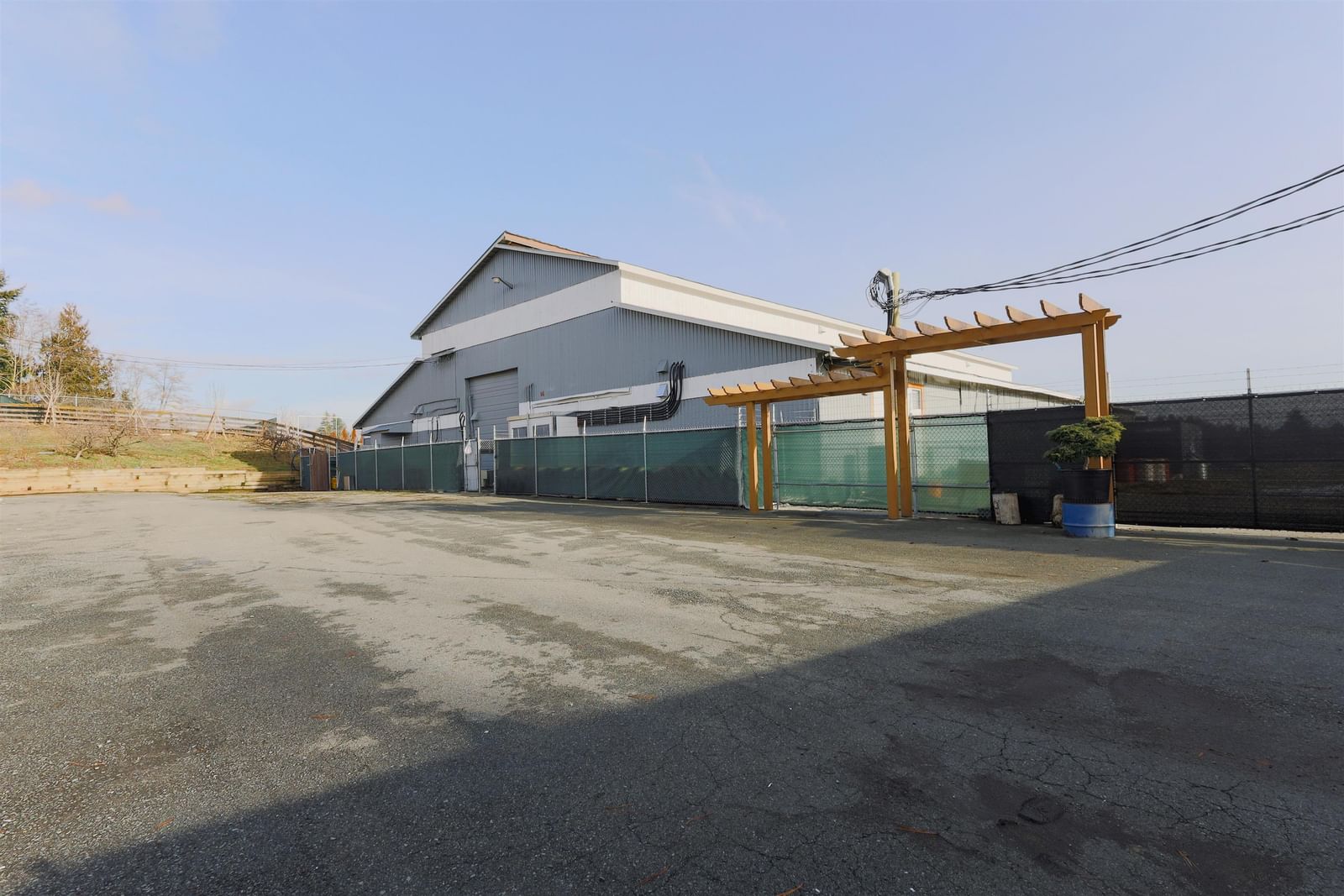 Listing Image 6
