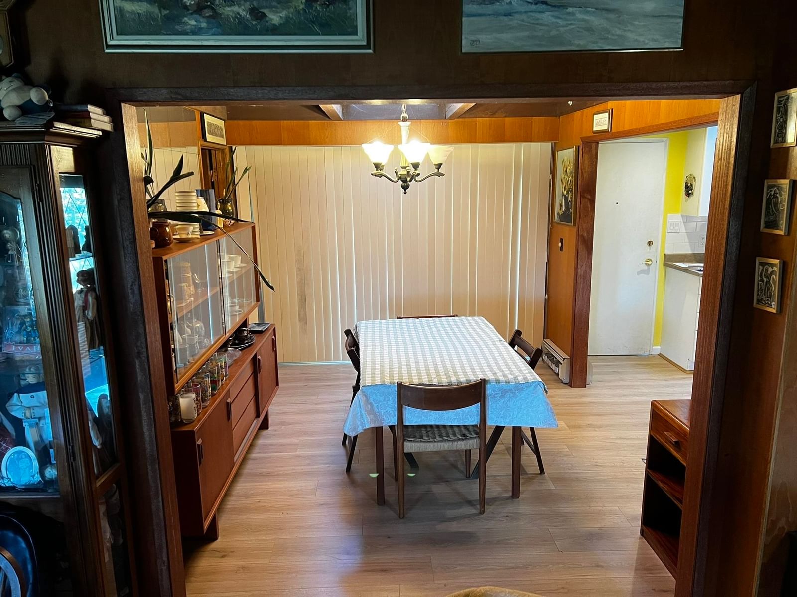 Listing Image 5
