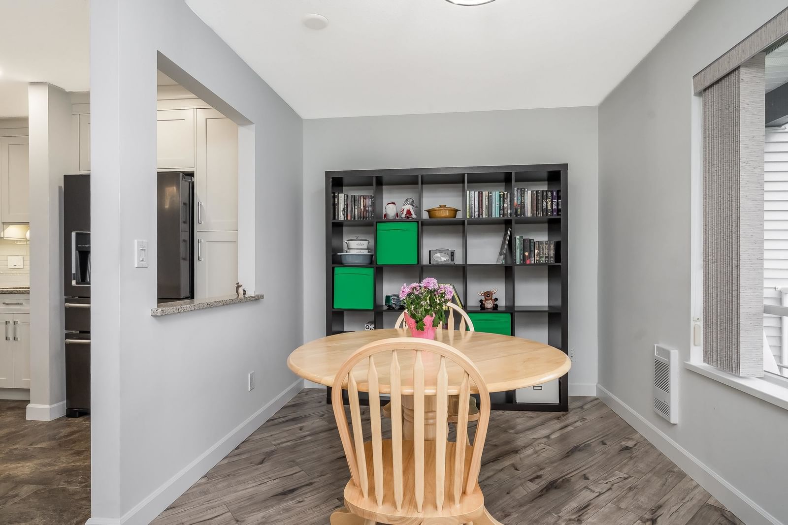 Listing Image 12