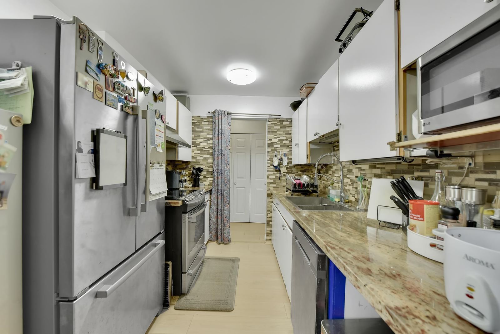 Listing Image 12
