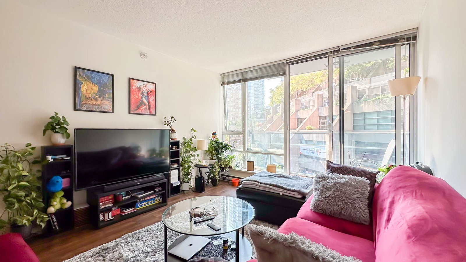 Listing Image 10