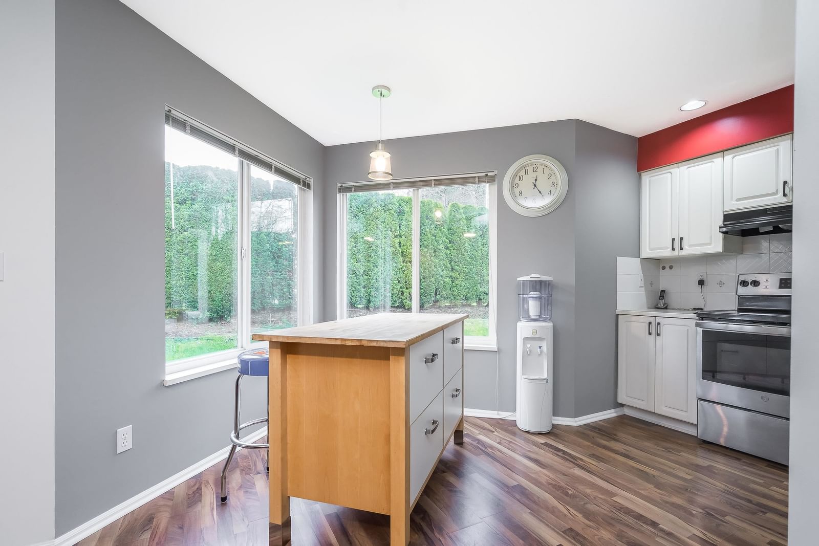 Listing Image 15