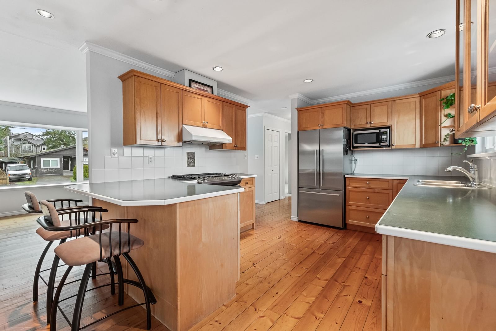 Listing Image 14
