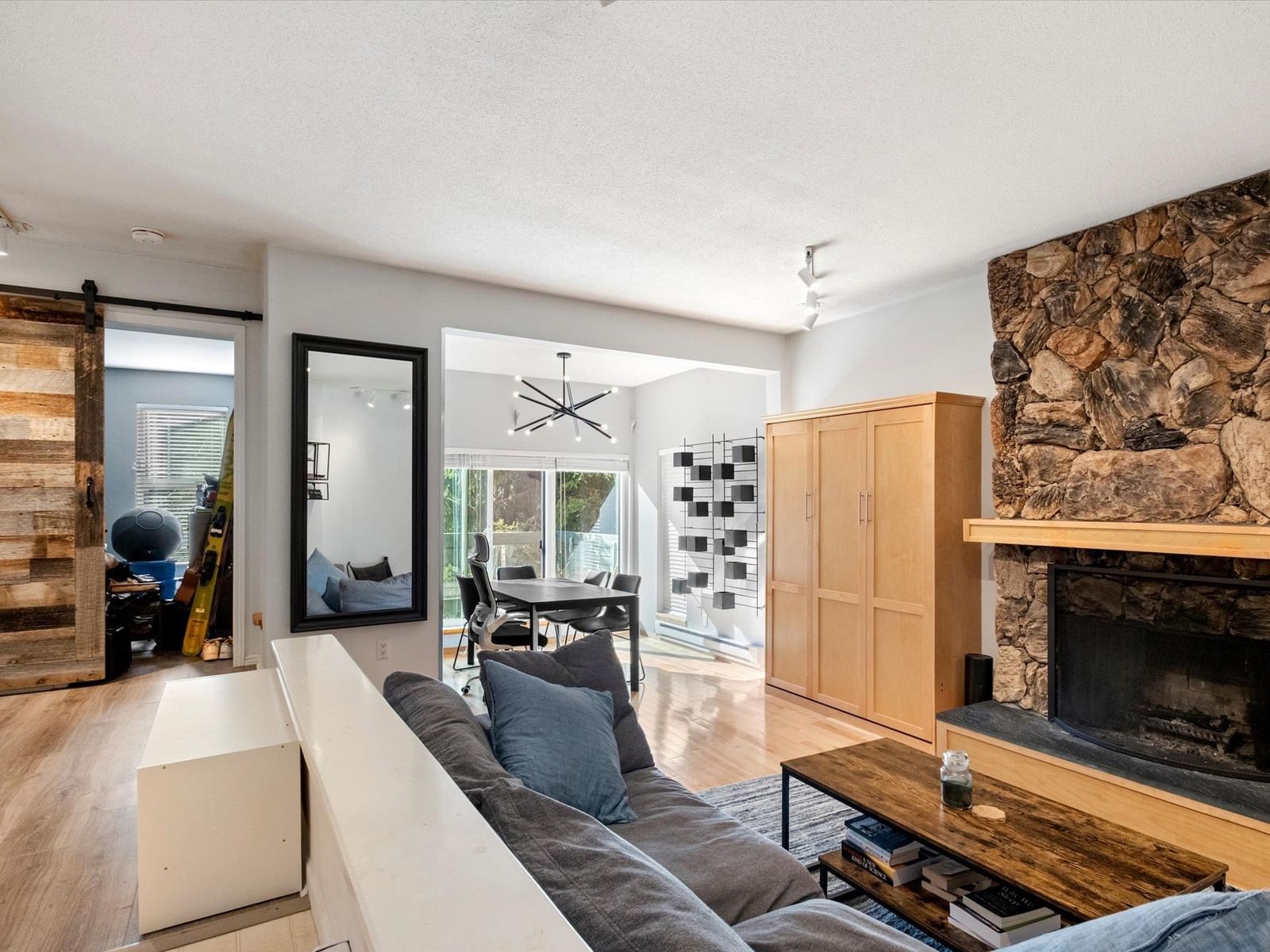 Listing Image 26