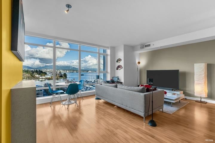 Listing Image 11