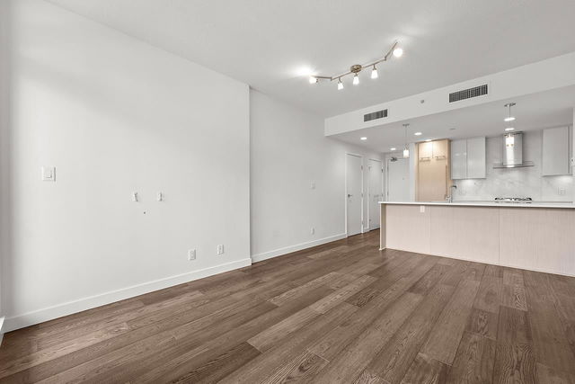 309 - 5077 Cambie Street