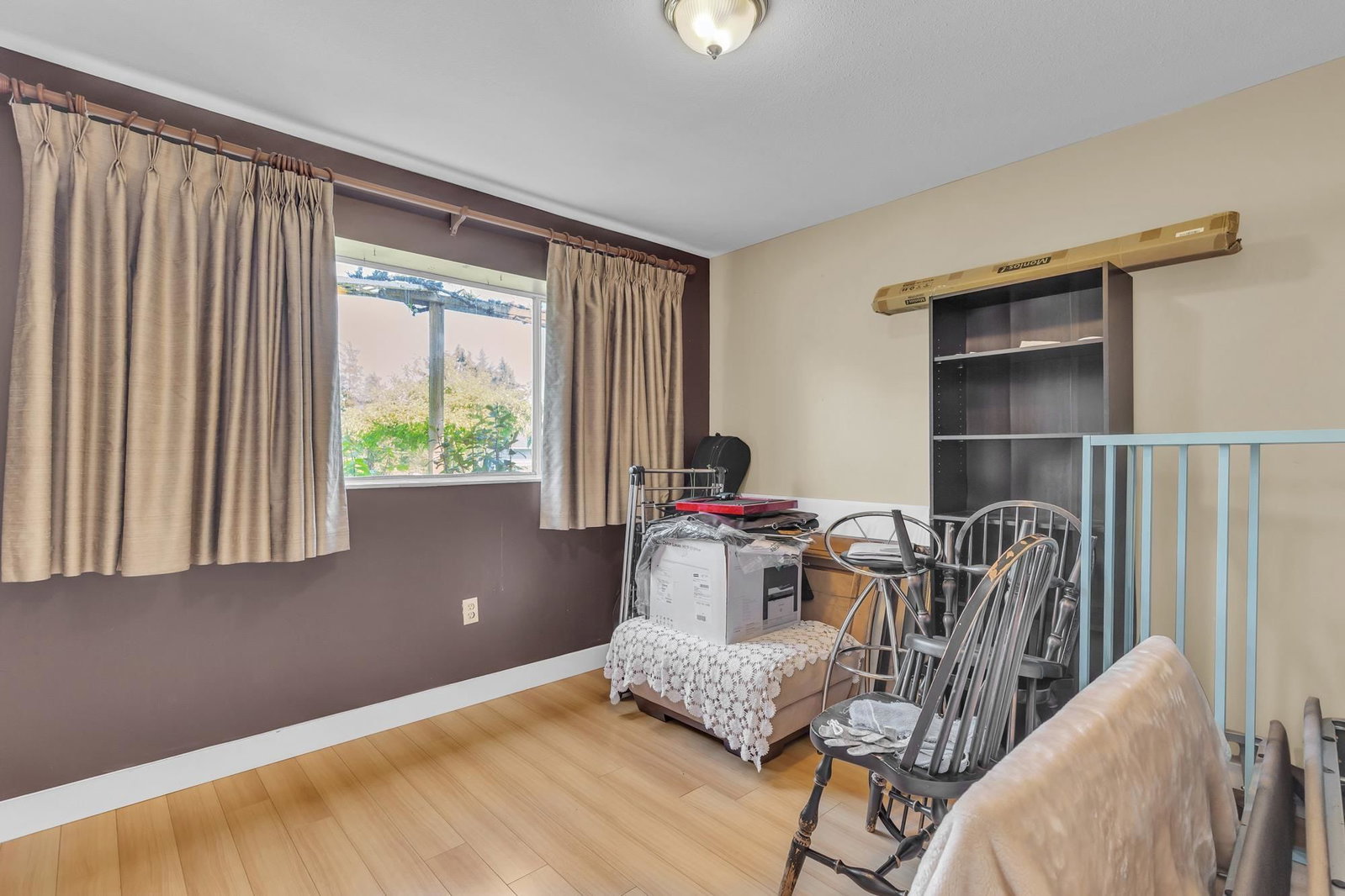 Listing Image 19