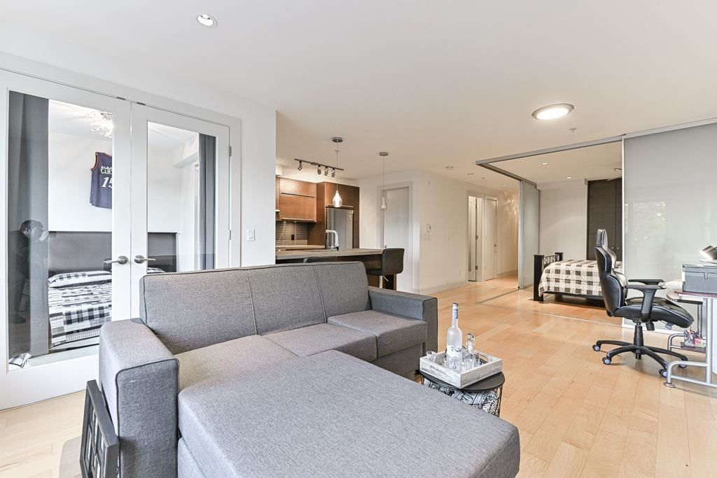 Listing Image 10